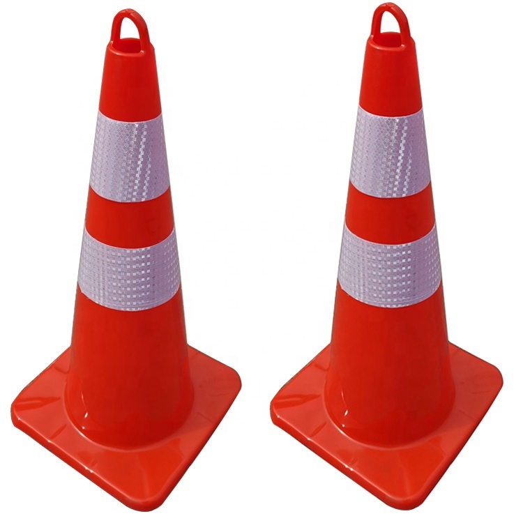 Cone de signalisation reflechissant orange